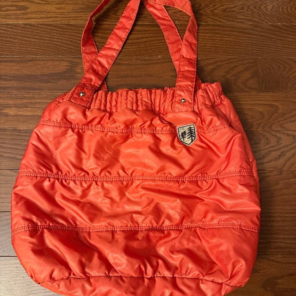 Americana Eagle Outfitters Quilted Puffer Tote Bag in Coral